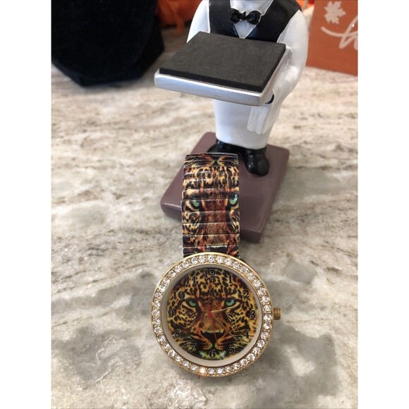 Silver Tone Multicolored Tiger Face with Rhinestones Bezels Watch New Battery main image 7
